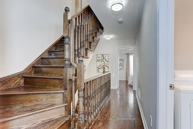 Additional image 18 of 169 Finch Ave Unit H