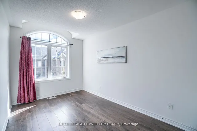 Additional image 28 of 14 Faye St