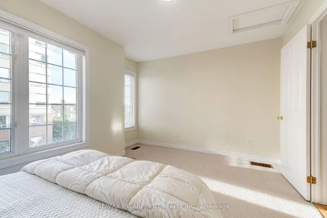 Additional image 21 of 682 Summers Common