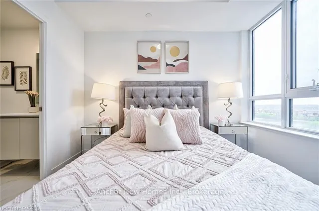 Additional image 24 of 405 DUNDAS St Unit 435