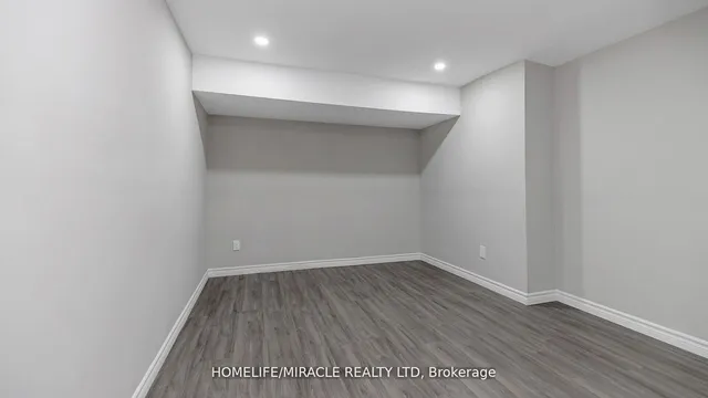 Additional image 32 of 1575 Shale Oak Mews