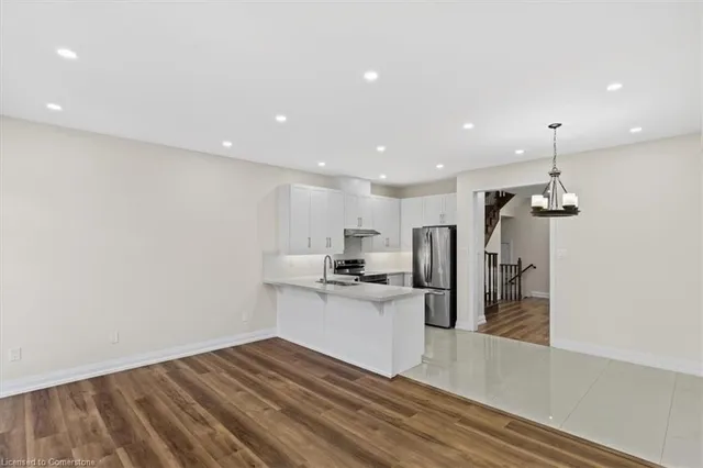 Additional image 25 of 904 Oasis Dr