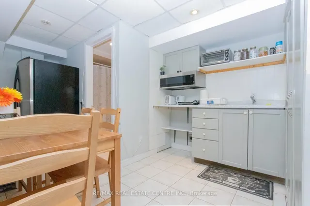 Additional image 36 of 835 Stonebridge Ave