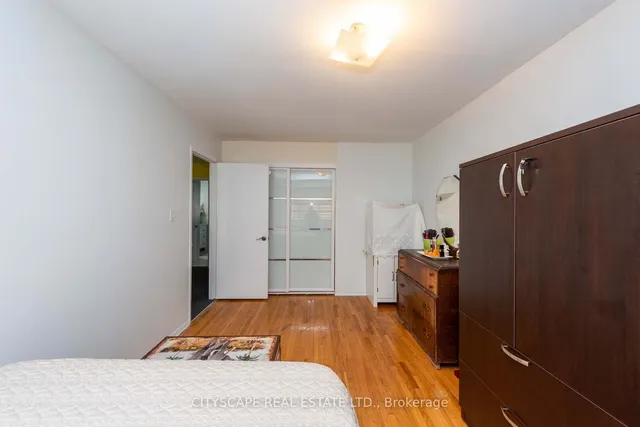 Additional image 24 of 32 Vodden Crt