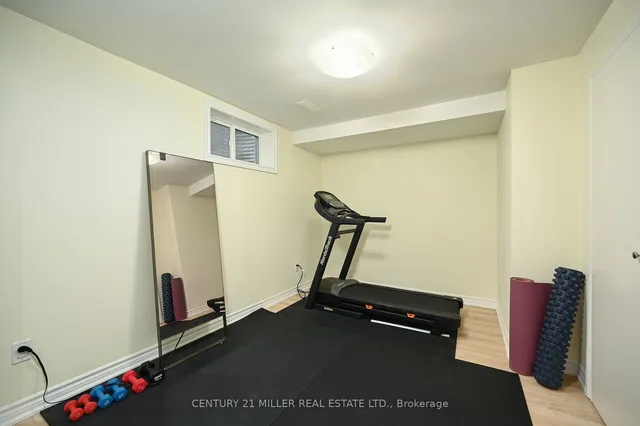 Additional image 31 of 1459 Durham St