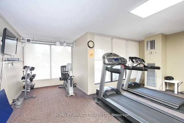 Additional image 22 of 25 Kensington Rd Unit 409