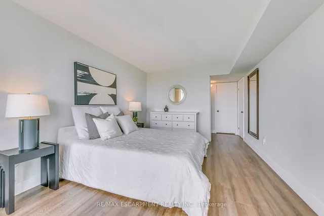 Additional image 24 of 5090 Pinedale Ave Unit 709