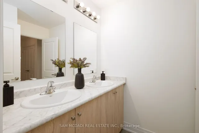 Additional image 33 of 2163 Royal Gala Circ