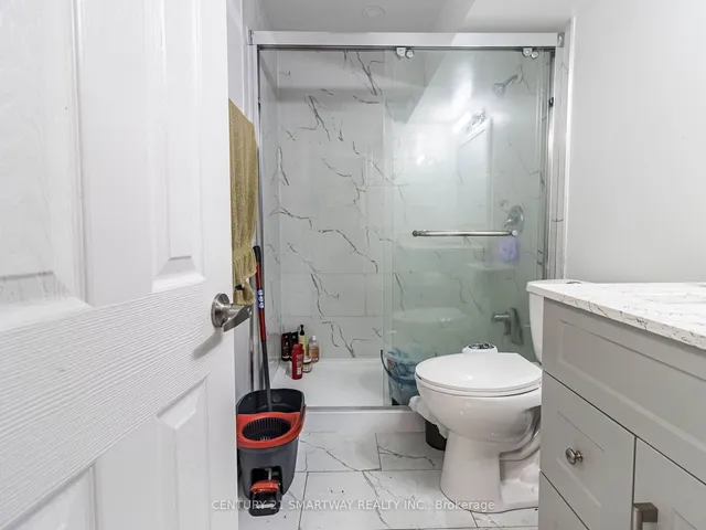 Additional image 35 of 40 Devonshire Dr