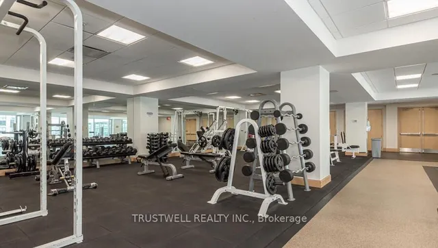 Additional image 8 of 10 Yonge St Unit 609