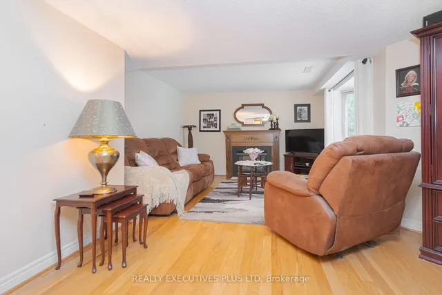 Additional image 23 of 8 Lombardy Cres