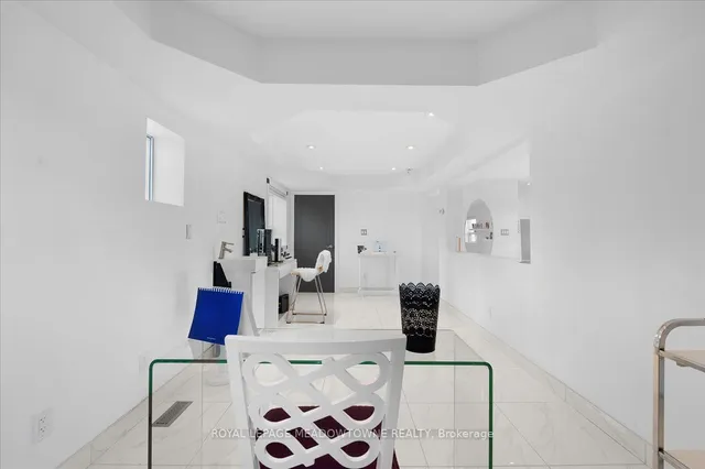 Additional image 12 of 15 Centre St