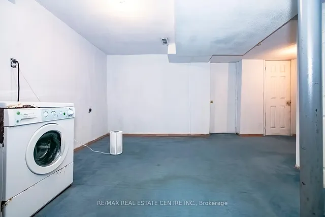 Additional image 32 of 129 Lent Cres