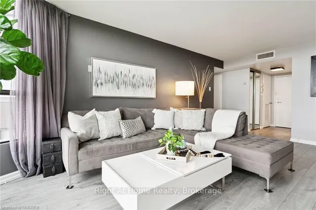 Additional image 12 of 1333 BLOOR St Unit 901