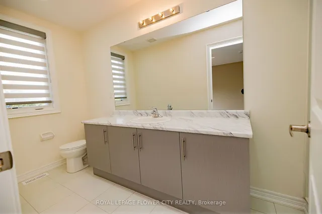 Additional image 26 of 38 Queenpost Dr