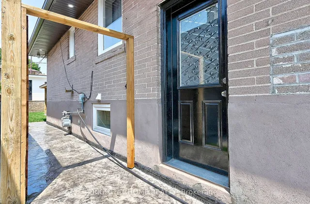 Additional image 29 of 32 Del Ria Dr