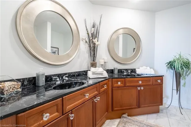 Additional image 14 of 1477 Lakeshore Rd Unit 304