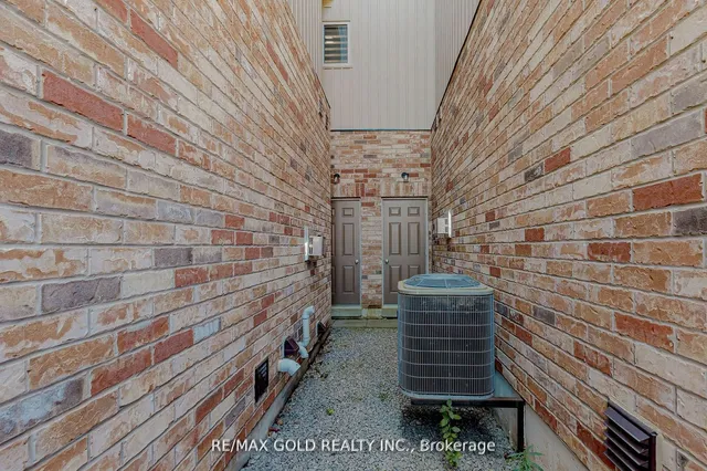 Additional image 40 of 3485 Fourth Line