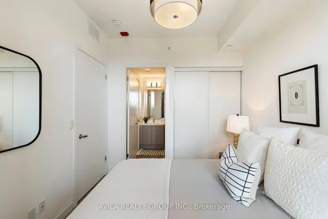 Additional image 20 of 5220 Dundas St Unit D420