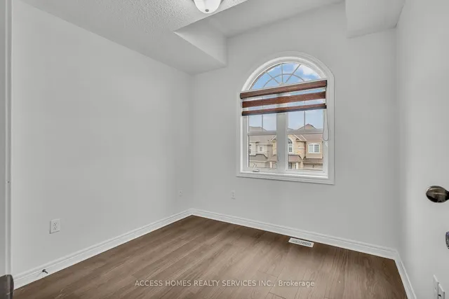 Additional image 29 of 100 Padbury Tr