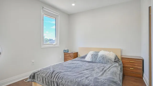 Additional image 21 of 17 Nantucket Cres