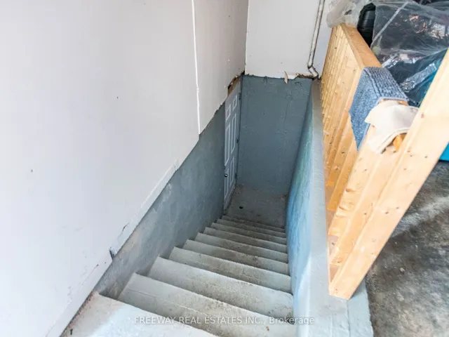 Additional image 26 of 60 Banting Cres