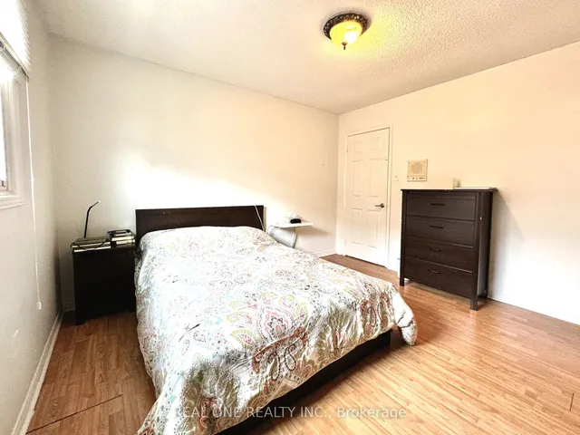 Additional image 27 of 403 Glenashton Dr