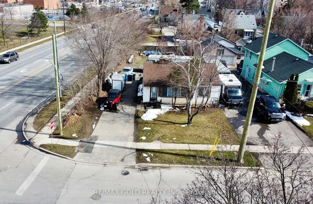 Additional image 14 of 103 Woodward Ave