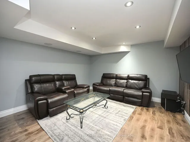 Additional image 31 of 112 Stoneylake Ave