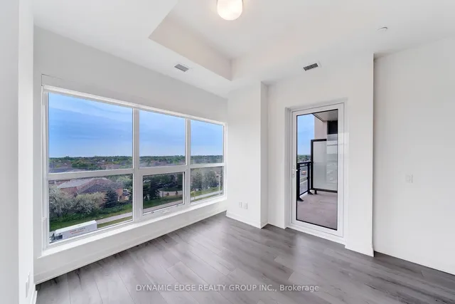 Additional image 12 of 405 Dundas St Unit 527