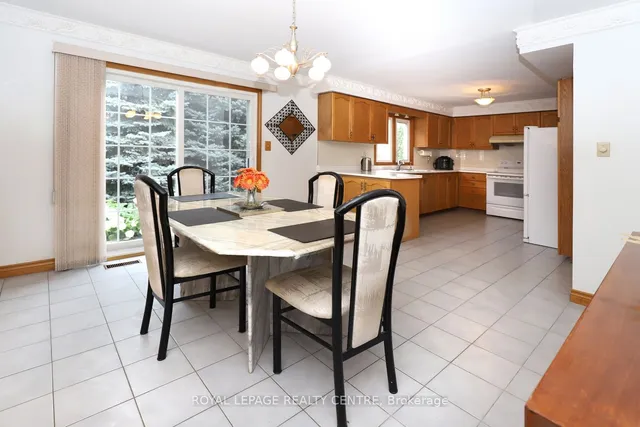 Additional image 14 of 4229 Capilano Crt