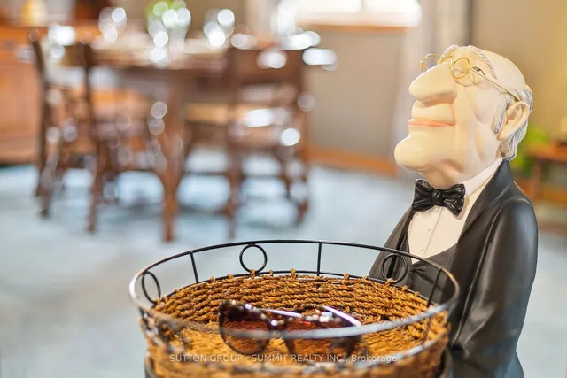 Additional image 4 of 2722 Kingsway Dr