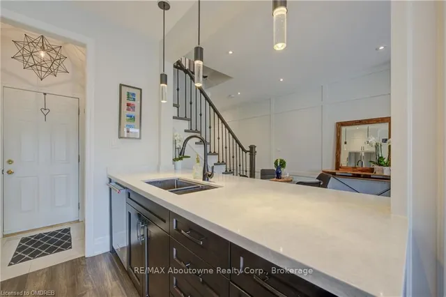 Additional image 9 of 300 RAVINEVIEW Way Unit 36