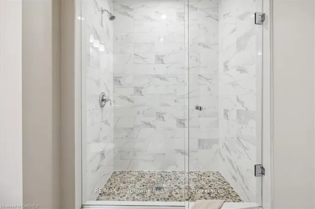 Additional image 20 of 128 GROVEWOOD Unit 629