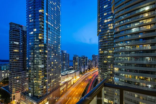 55 Bremner Blvd Unit 1810