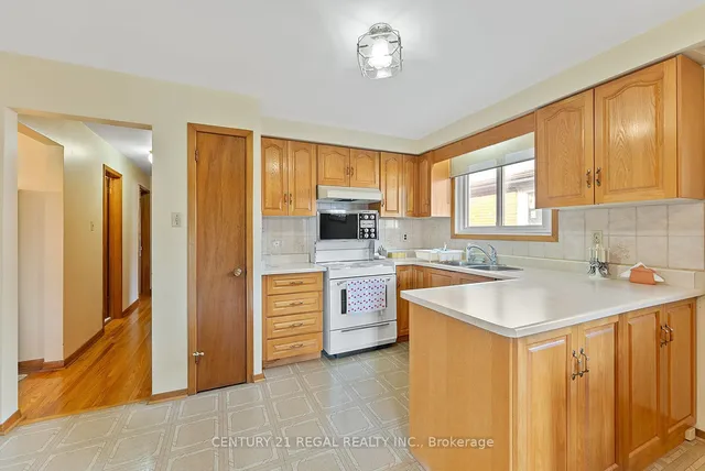 Additional image 13 of 248 Fairglen Ave