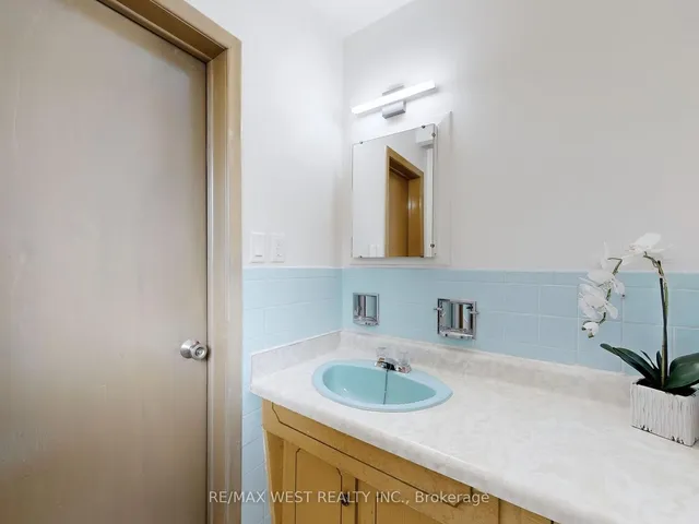 Additional image 33 of 42 Swordbill Dr