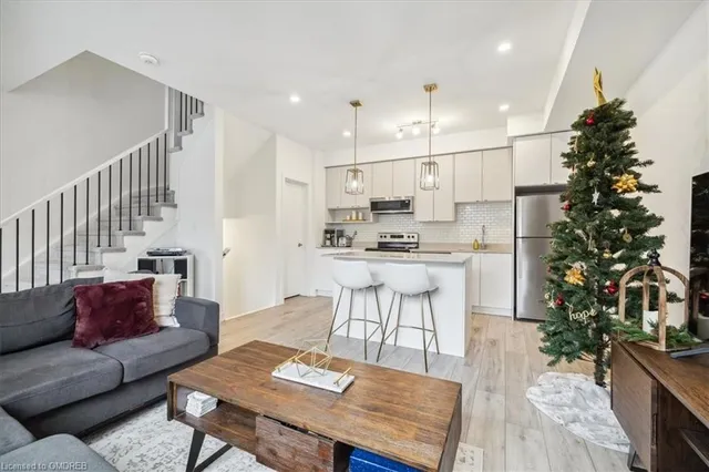 Additional image 12 of 3170 Lotus Common Common