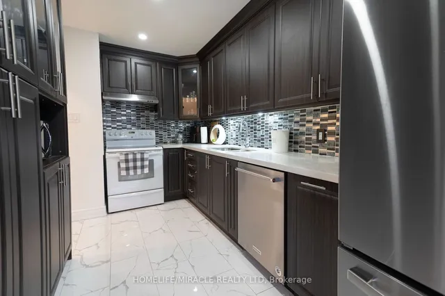 Additional image 6 of 5020 Delaware Dr Unit 29