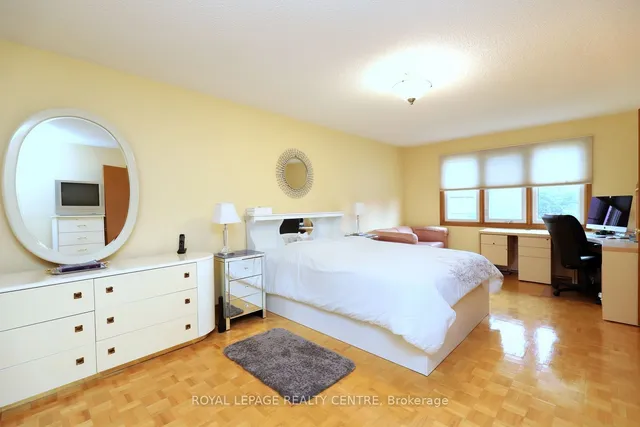 Additional image 34 of 4229 Capilano Crt