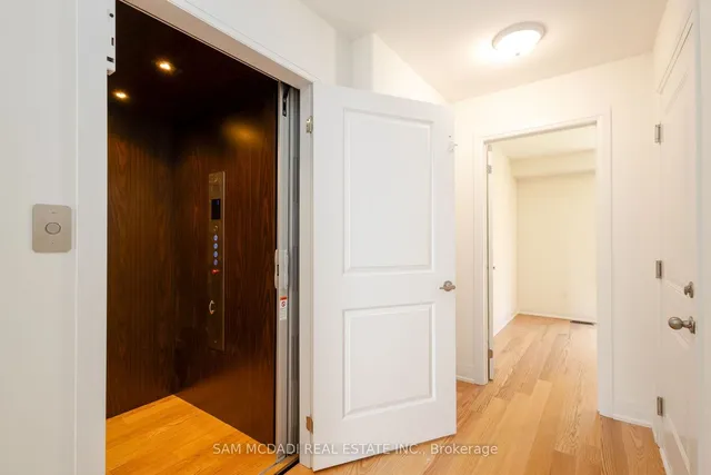 Additional image 5 of 2163 Royal Gala Circ