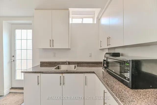 Additional image 23 of 24 Earth Star Tr