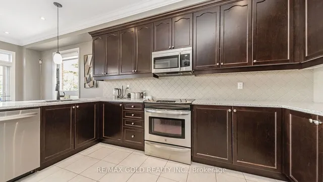 Additional image 36 of 64 Everingham Circ