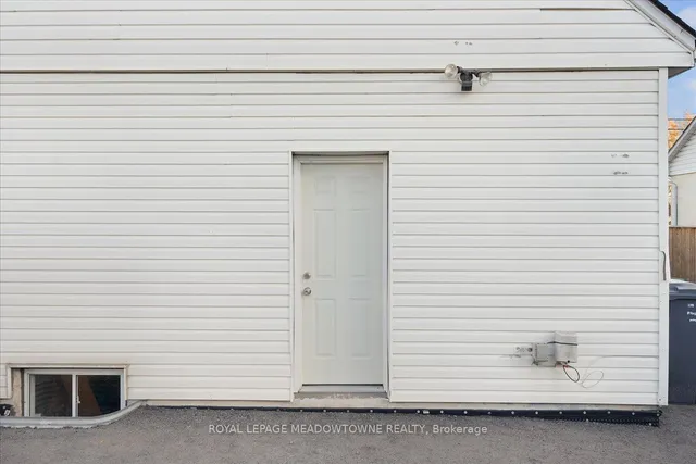 Additional image 21 of 15 Centre St