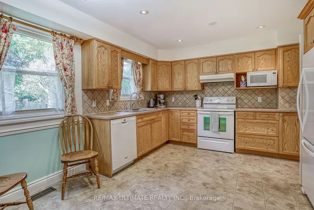 Additional image 32 of 42 Summerside Cres