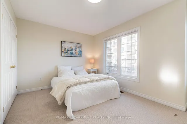 Additional image 19 of 682 Summers Common