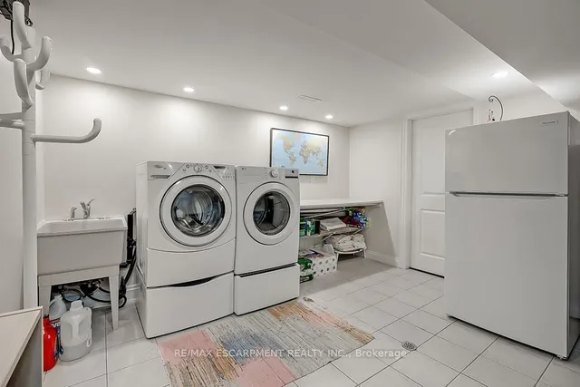 Additional image 33 of 2428 Lakeshore Rd