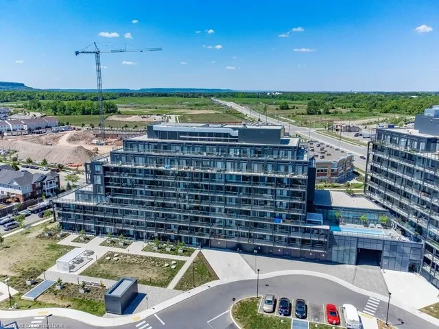 Additional image 7 of 3200 Dakota Common Unit B602