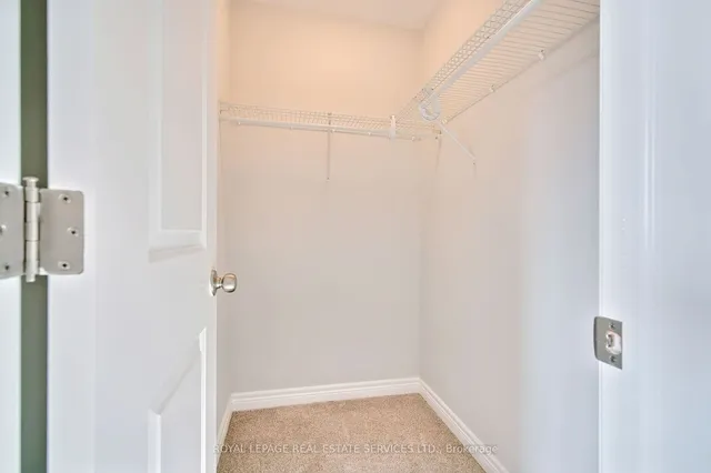 Additional image 32 of 5056 New St Unit 19