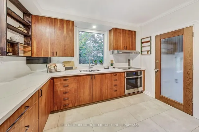 Additional image 11 of 199 Riverside Dr